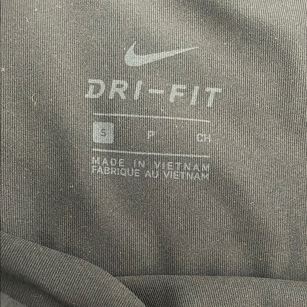 Nike Black Athletic Cropped Leggings - Picture 3 of 3